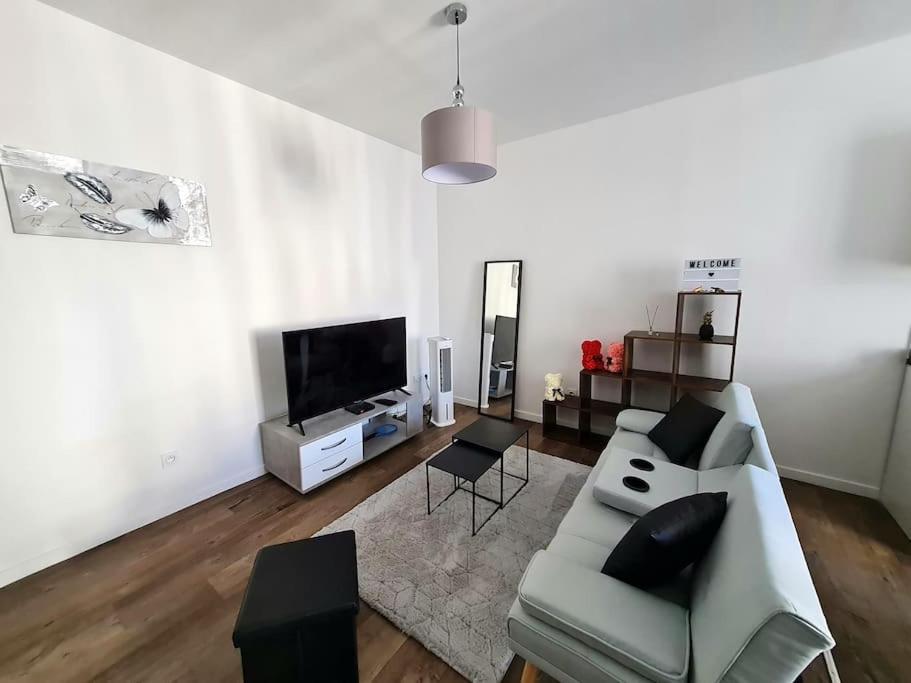 בזייה Appartement Moderne, 5 Min Du Centre Ville A Pied מראה חיצוני תמונה